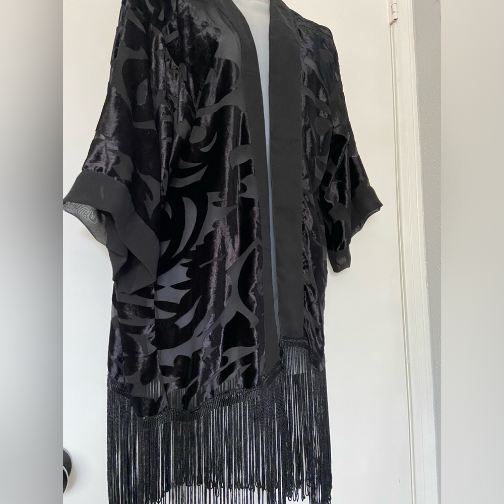 Buffalo David Bitton Kimono Velvet Burnout Fringe Size XS /S    NWOT!